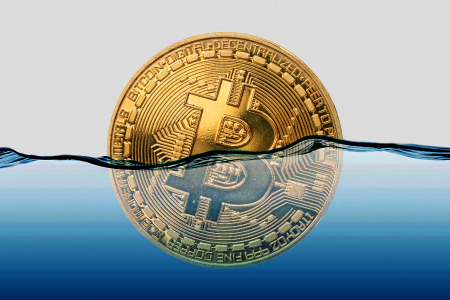 比特币的身份危机：四种角色的拉扯与市场定价的迷失