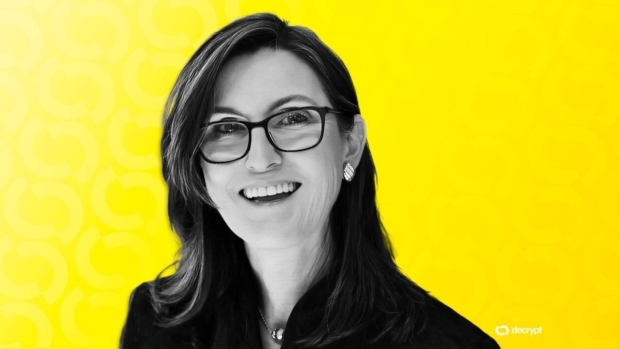 方舟投资逢低布局加密资产，增持Coinbase与Robinhood股份