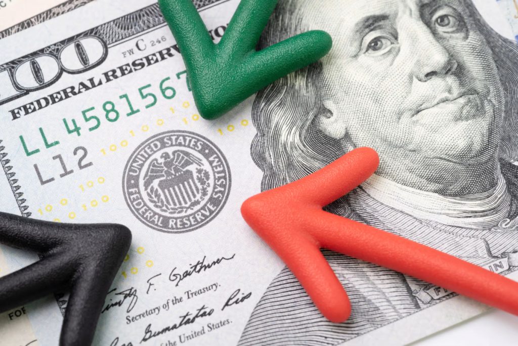 比特币价格在地缘紧张与通胀预期中震荡