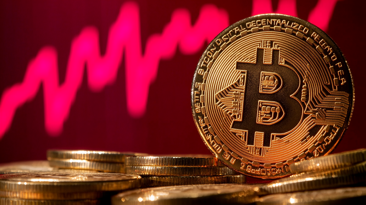 美联储决议前夕比特币回调加剧 技术支撑位成关键焦点
