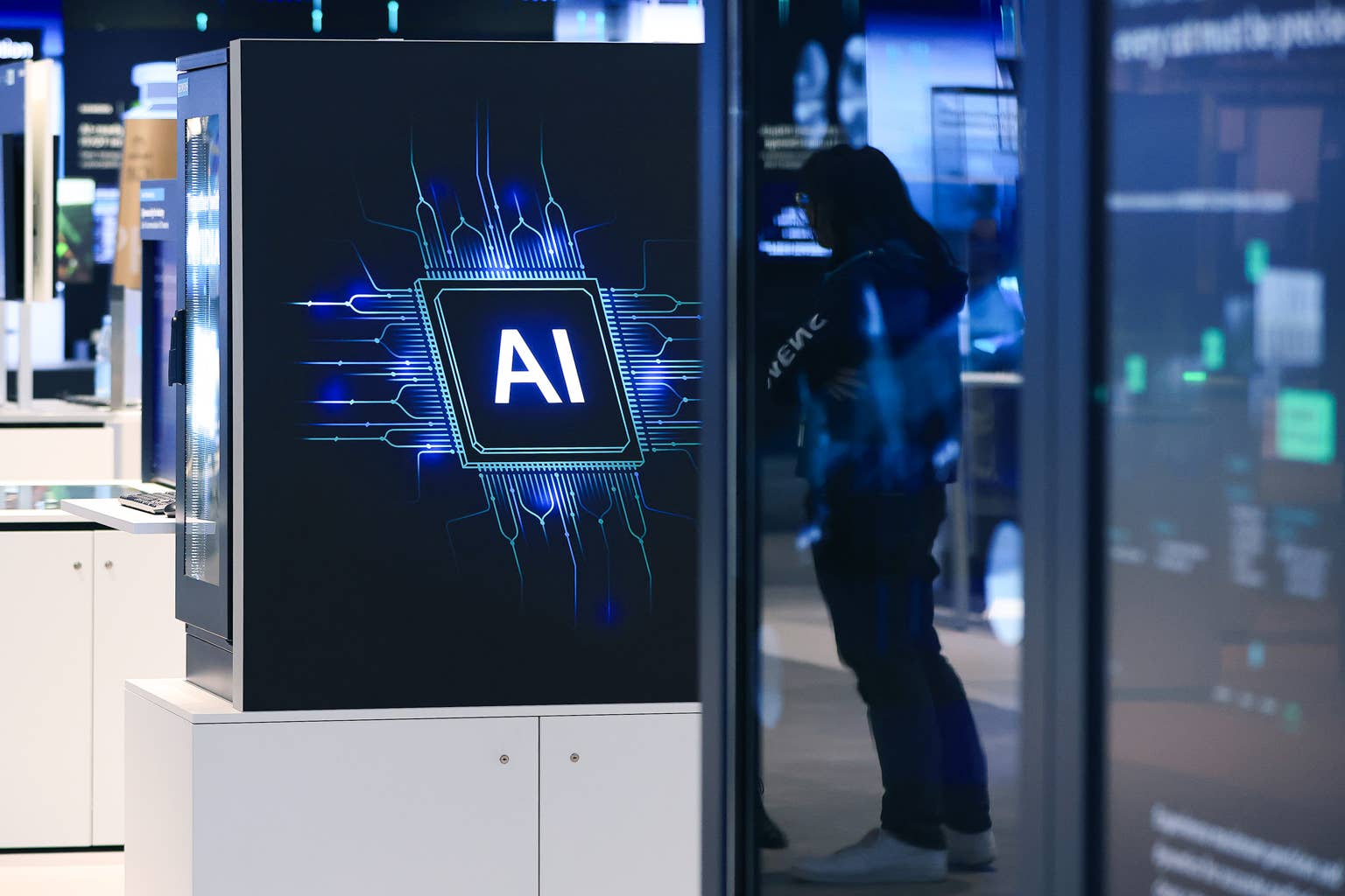 比特币矿企转型能源基建布局AI数据中心