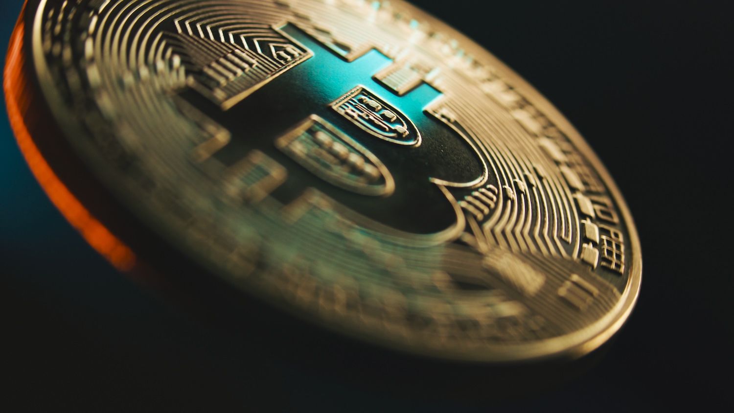 比特币价格回升但牛市信号仍待确认