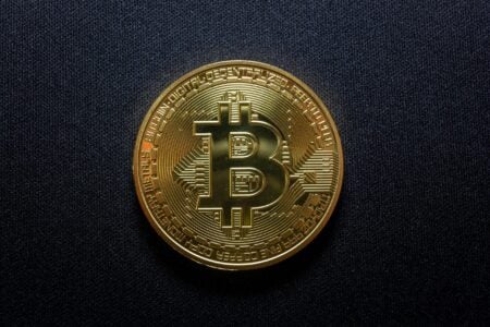 比特币价格走势预警：艾略特波浪理论揭示潜在深度回调