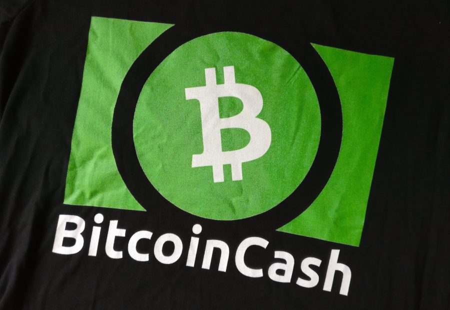 比特币现金三重支撑交汇点引发多空博弈
