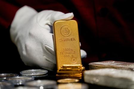 加密货币“数字黄金”神话破灭，投资者转向贵金属市场