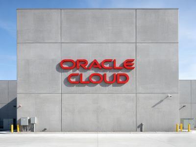 甲骨文豪赌云业务：2026年前将融资500亿美元扩建AI基础设施