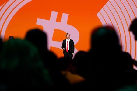 比特币跌破关键盈亏平衡点，加密货币公司面临战略挑战