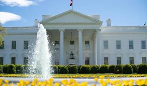 特朗普在白宫召开加密货币峰会，业界与华尔街领袖共商未来