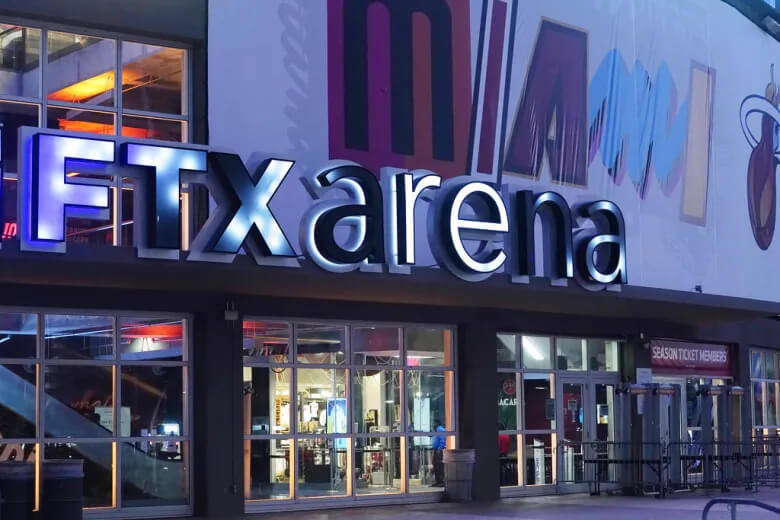 加密广告赞助史：一场购买注意力与合法性的周期实验