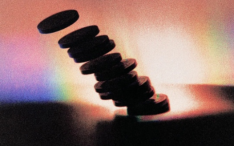 散户撤离加密市场：资金加速流向股票与主题ETF