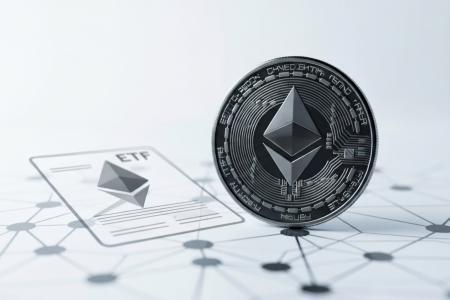 贝莱德ETHB：以太坊质押ETF的合规新标杆
