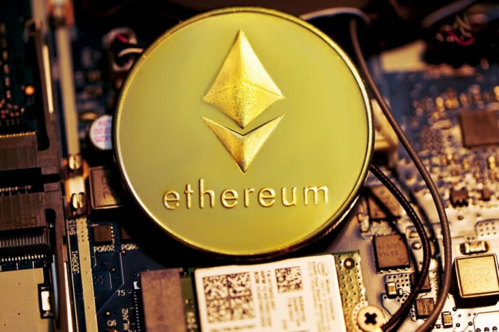 贝莱德推出以太坊质押ETF，构建双重收益投资新范式