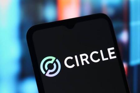 USDC流通量下滑背后：DeFi波动如何牵动Circle股价