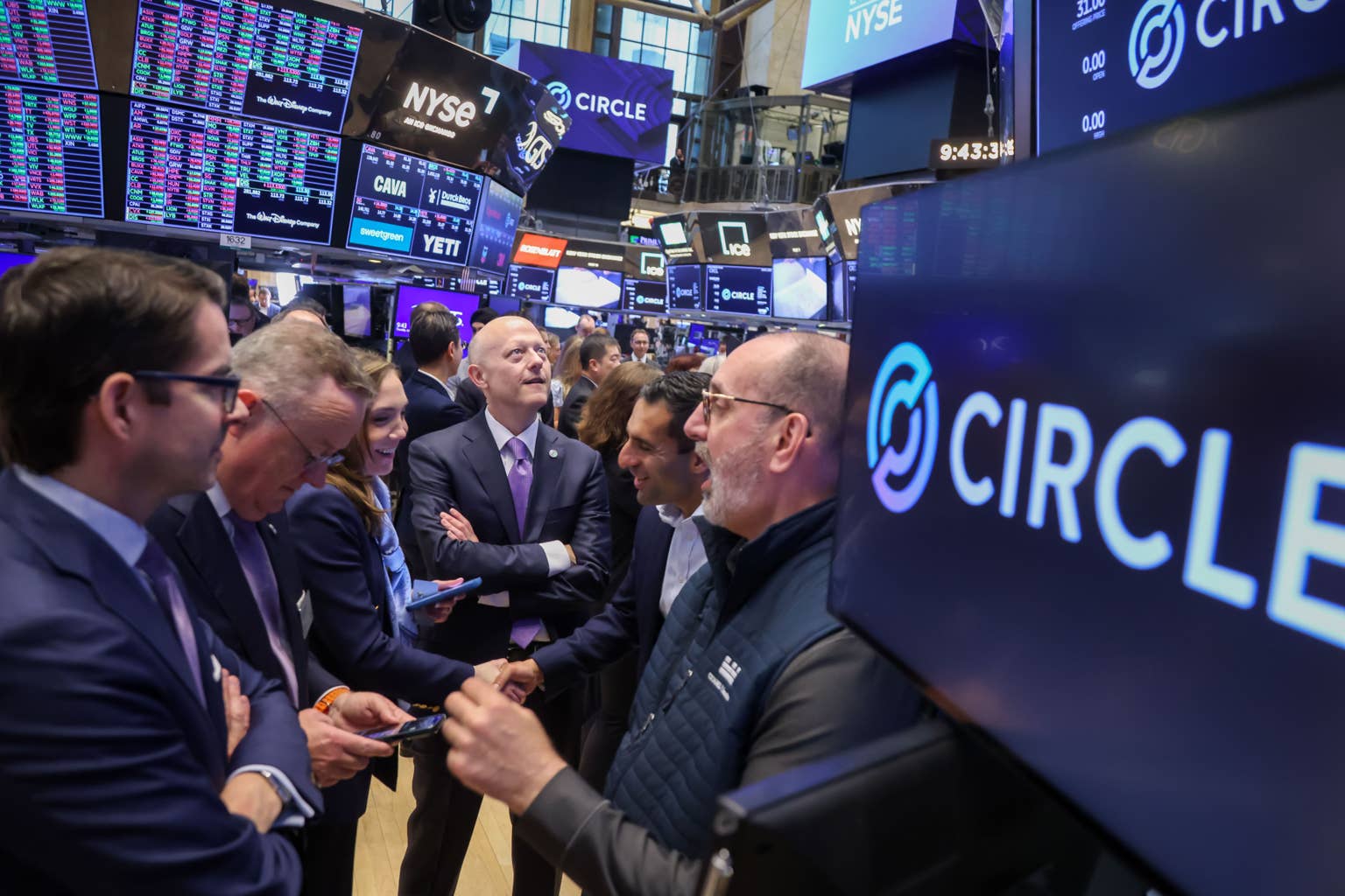Open USD崛起挑战USDC地位？Circle股价承压但机构仍看好